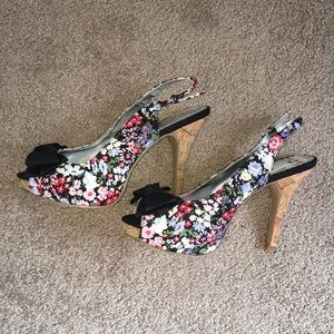 NWT Rampage Floral Heels